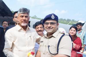 SP Adhiraj Singh Rana Welcomes CM Naidu at Patalaganga Boating Point